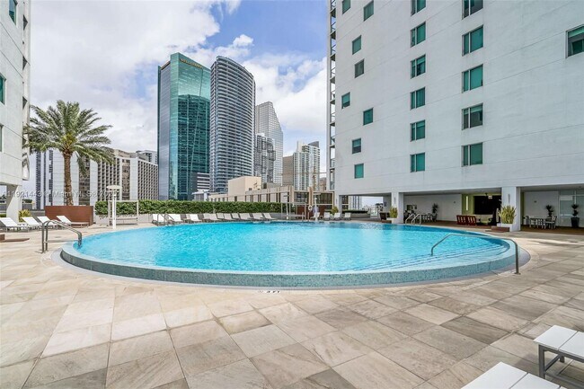 Building Photo - 55 SE 6th St