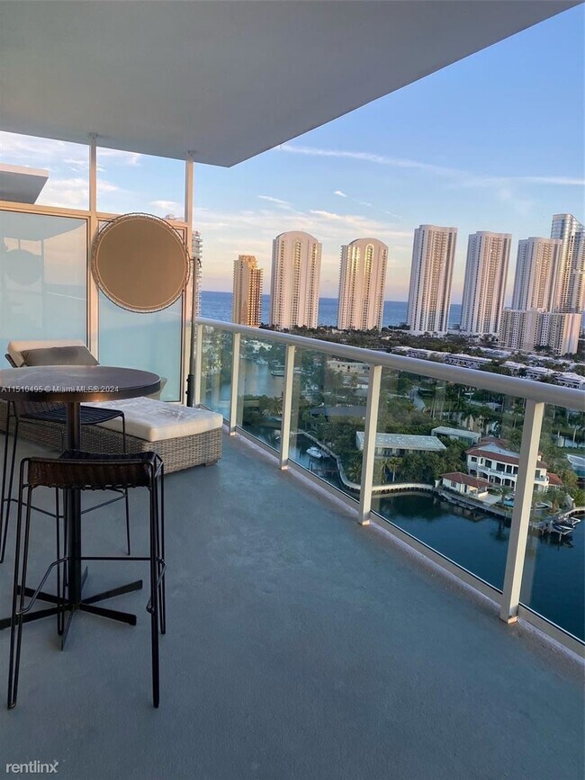 Building Photo - 3 br, 3 bath House - 400 Sunny Isles Blvd ...