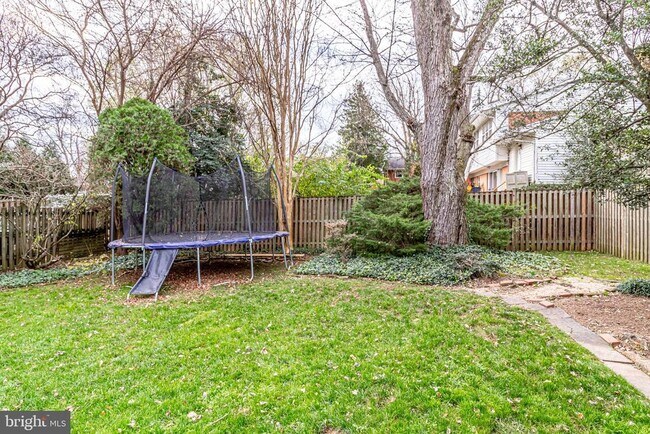 Building Photo - 6519 Engel Dr