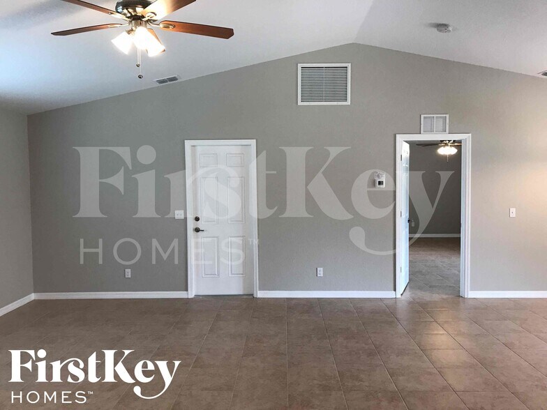 Building Photo - 6168 Lomax St