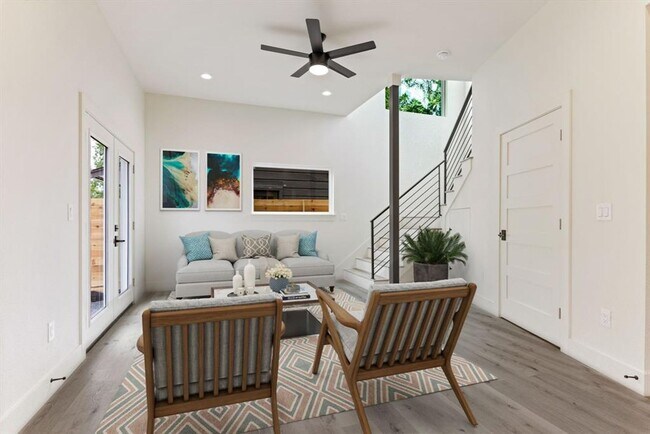 Building Photo - 8507 Hathaway Dr