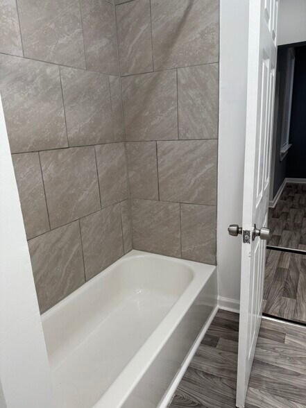 Bathroom-Part #2 - 2536 Loyola Southway