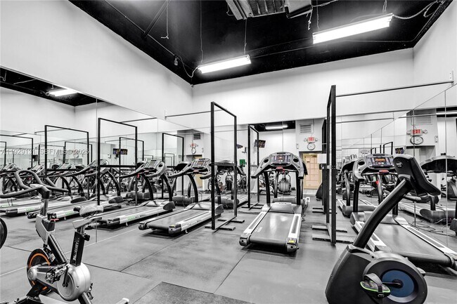 Building Photo - 800 West Ave