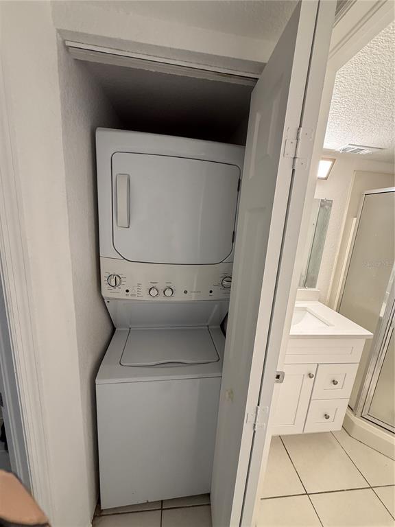 Building Photo - 25050 Sandhill Blvd