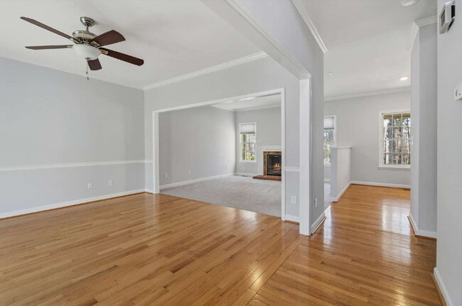 Building Photo - 4-Bed Oasis in Treyburn Community