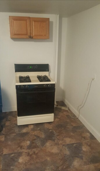 Building Photo - 322 2nd St