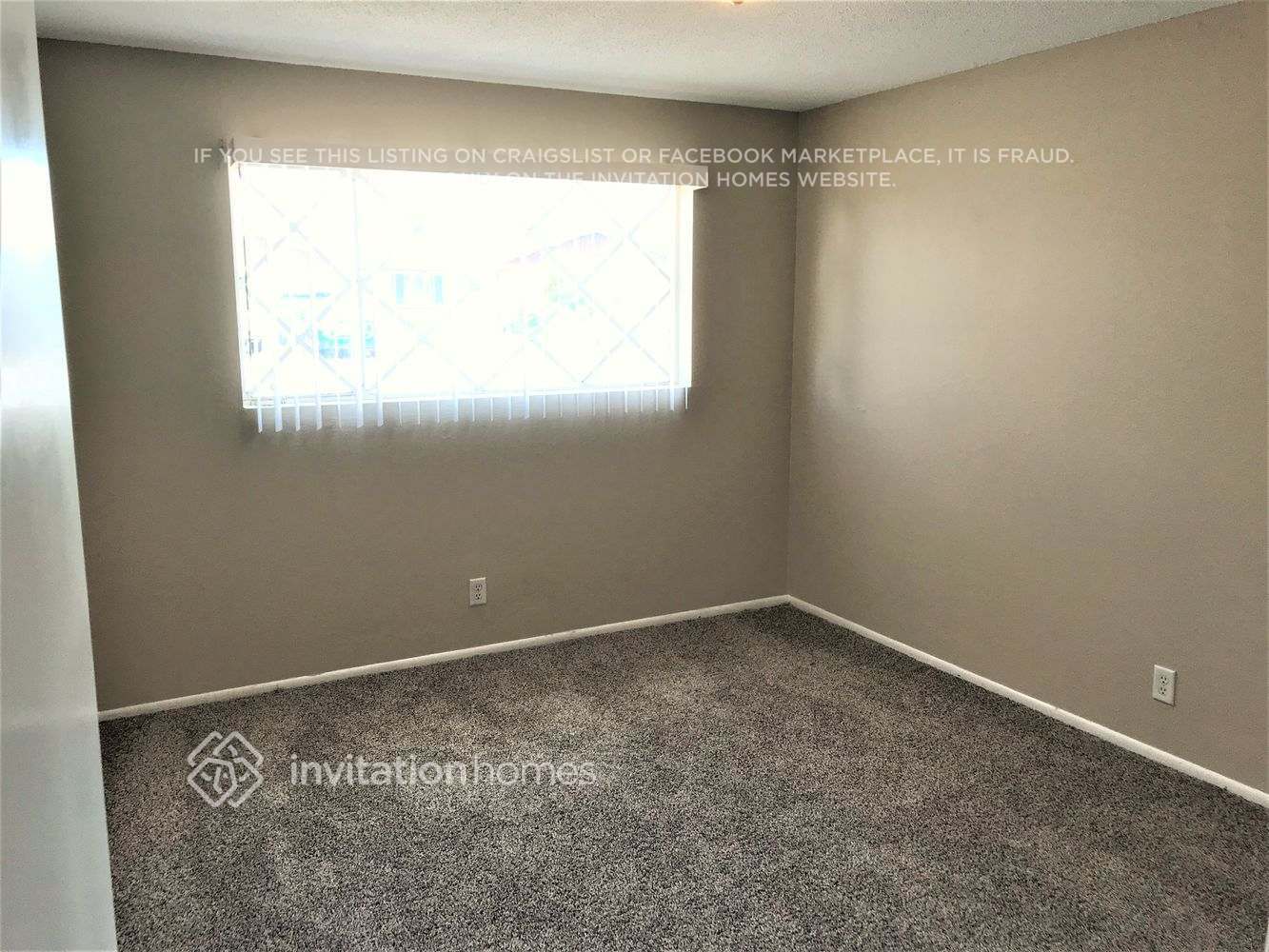 Building Photo - 3409 W Poinsettia Dr