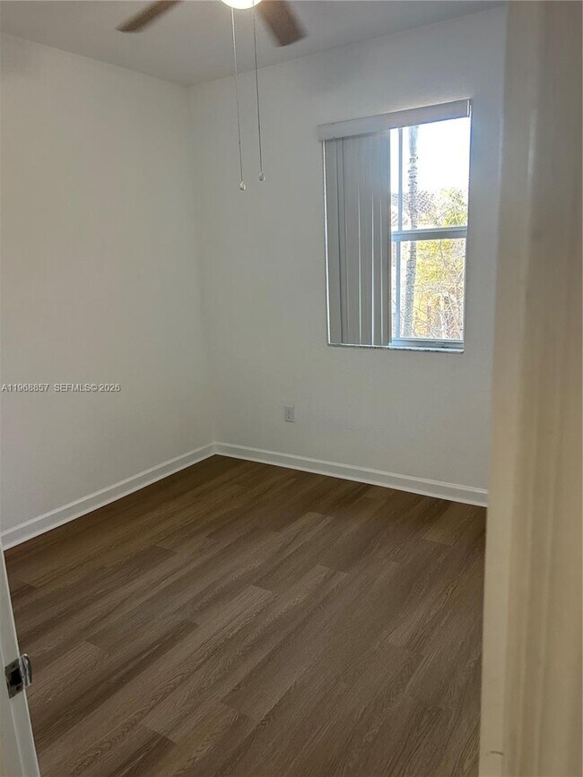 Building Photo - 12442 Emerald Creek Manor