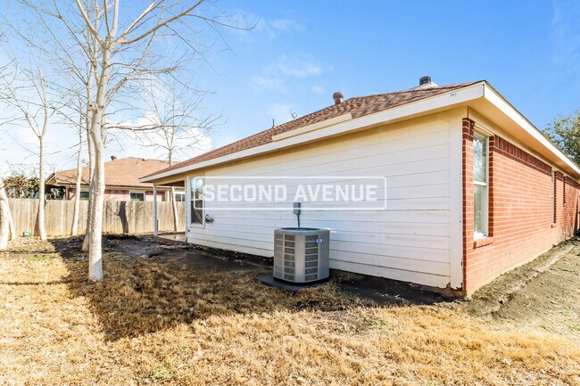 Building Photo - 406 Lone Star Park Ln
