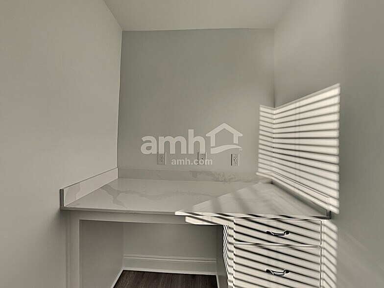 Building Photo - 217 Gershon Wy