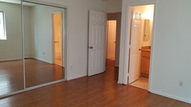 Building Photo - 4485 Alabama St