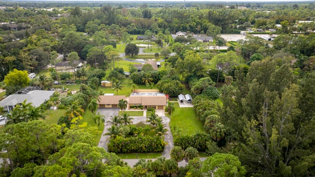 Building Photo - 12812 Raymond Dr