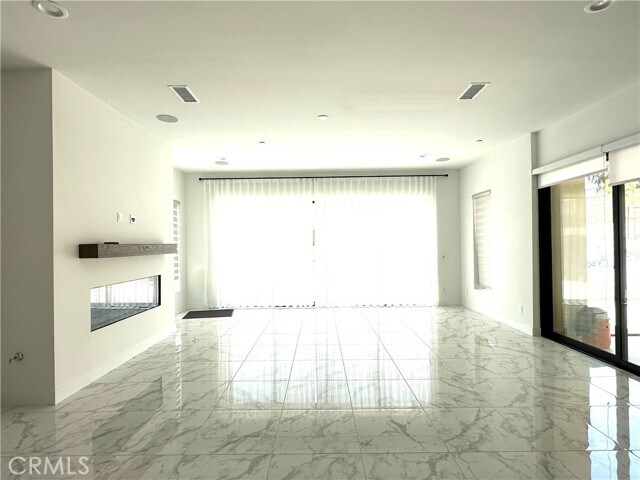 Building Photo - 20425 Edgewood Ct
