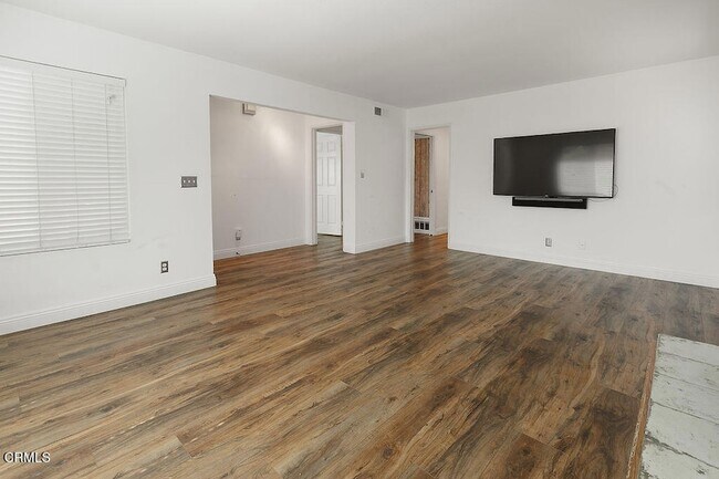 Building Photo - 1129 Glenbridge Cir