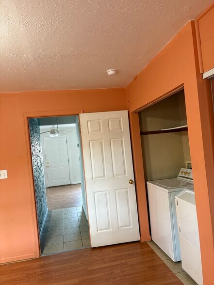 Building Photo - 3012 Dedi Ct
