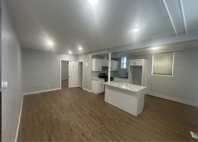 Building Photo - 1144 Mary St