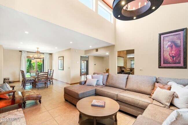 Building Photo - 9972 E Del Monte Ave