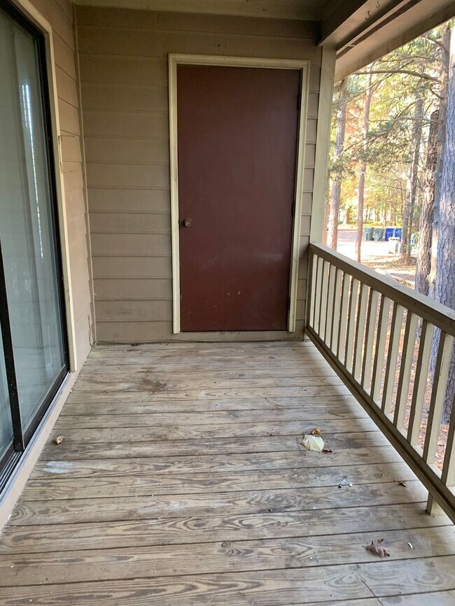 Building Photo - 920H