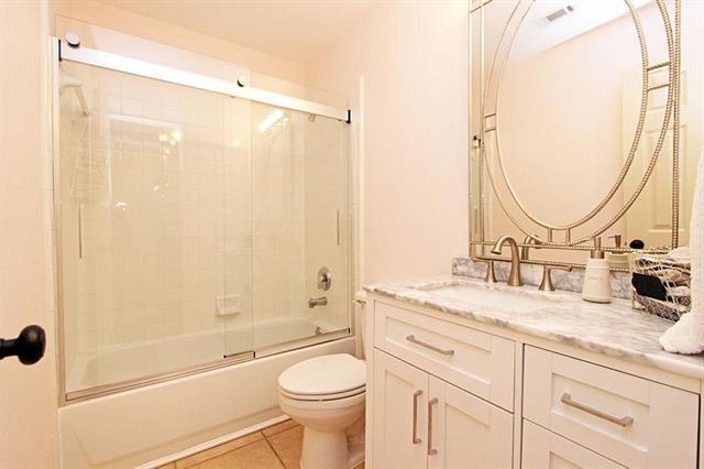 Building Photo - 1861 Carson Ln