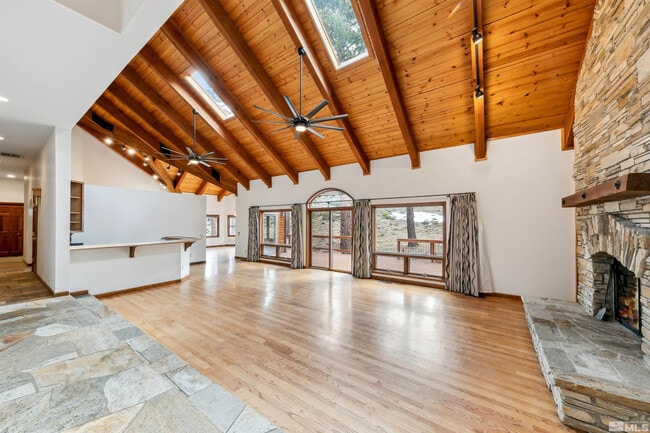 Building Photo - 145 Twinberry Cir