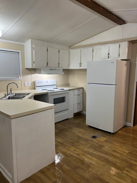 Building Photo - 3628 Bass Ln