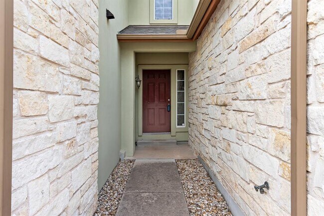 Building Photo - 2410 Great Oaks Dr