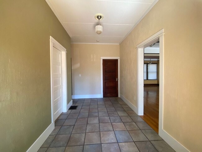 Building Photo - 3 Bedroom Home for Rent - HR Heights