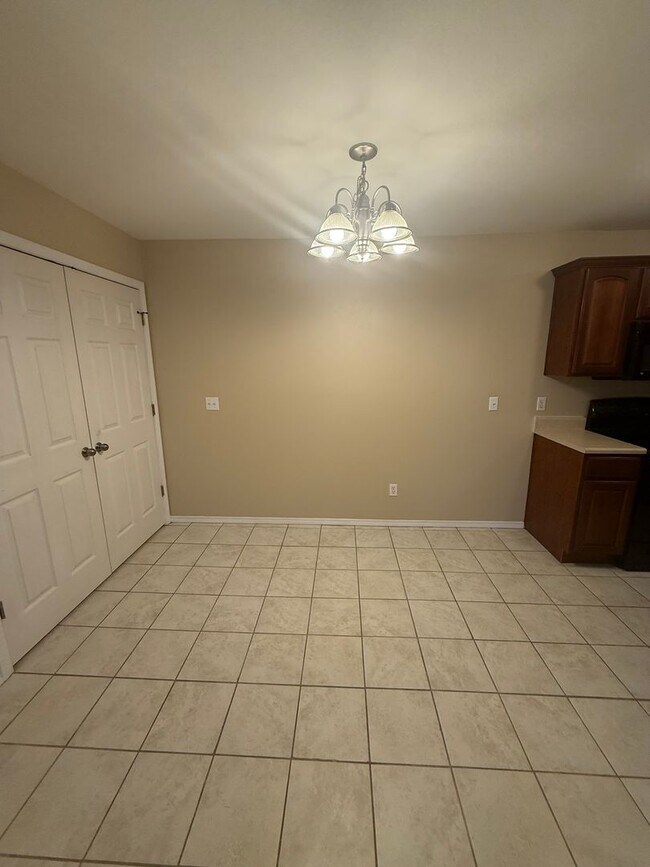 Building Photo - One bedroom One bath apartment at Clifton Heights located on 3 floor