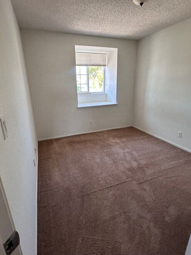 Building Photo - 3bd/2ba House (Moreno Valley)