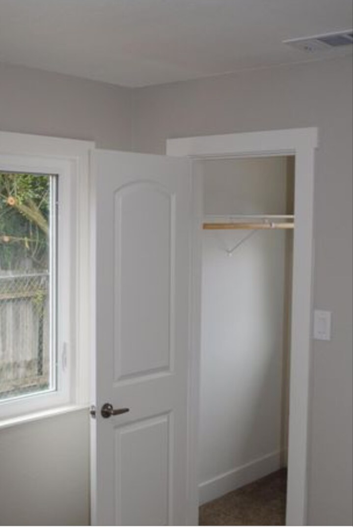 Walk In Closet - 5050 Enrico Blvd