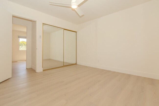 Building Photo - Refreshed Spacious 3 Bed/2 Bath Home in La Mesa!