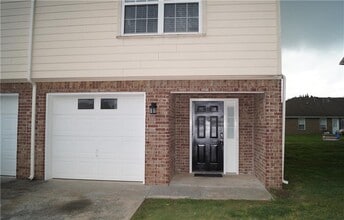 Building Photo - 2839 Meridian Pl