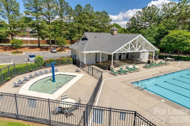 Building Photo - 2330 Mirage Pl