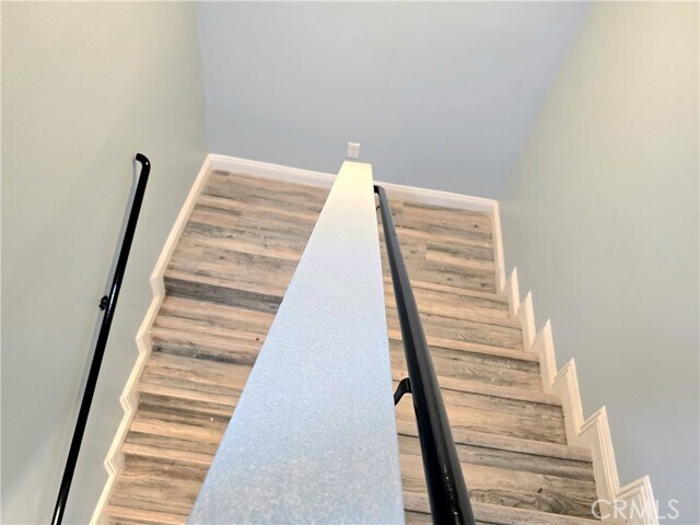 Building Photo - 715 W 58th St