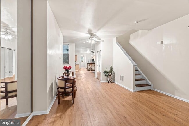 Building Photo - 614 Benson St