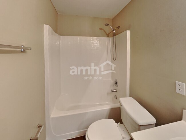 Building Photo - 31443 Loch Aline Dr