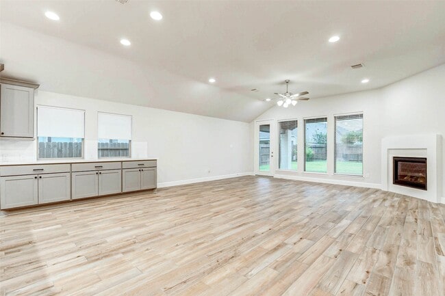 Building Photo - 624 Cape Capri Dr