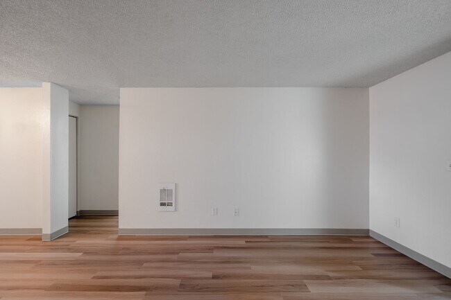 Building Photo - St. Johns 1 bedroom 1 bath in park-like setting.