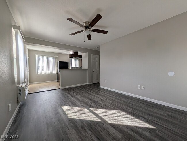 Building Photo - 319 N 11th St