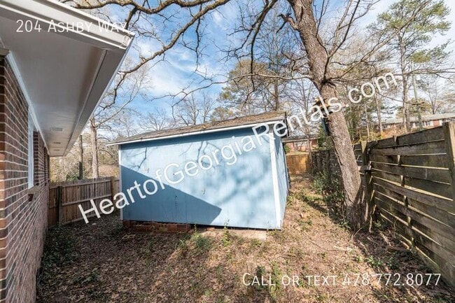 Building Photo - 204 Ashby Way