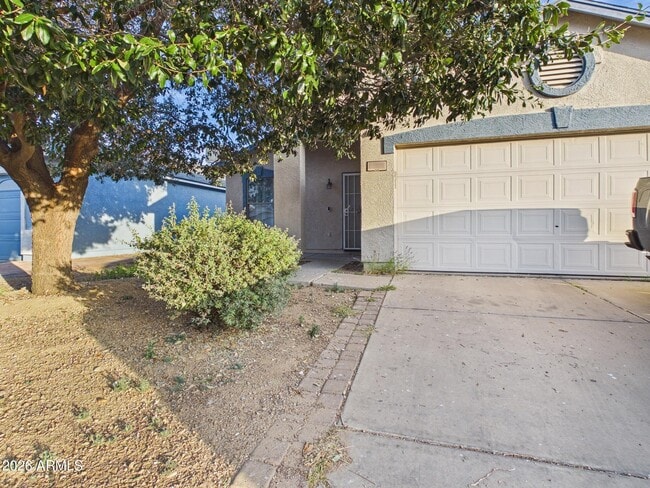 Building Photo - 11534 W Bloomfield Rd