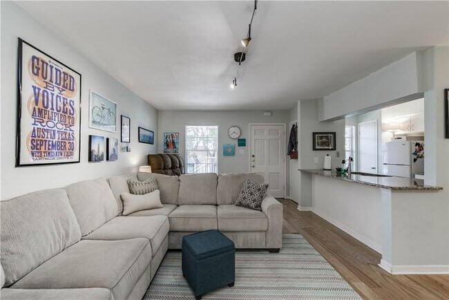 Building Photo - 1240 Barton Hills Dr