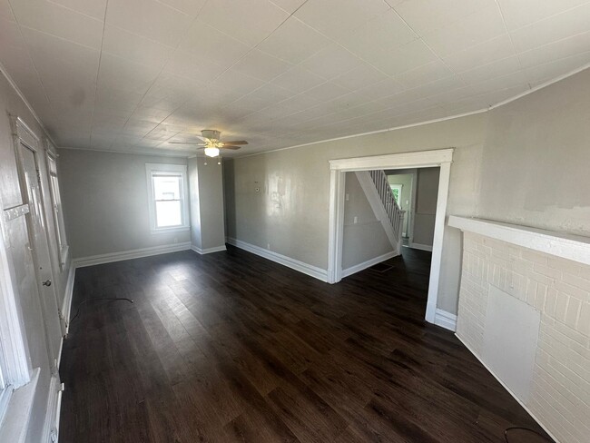 Building Photo - Spacious 3-Bedroom Home with Basement – Available NOW! – $1400/month