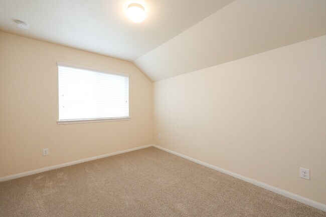 Building Photo - 4155 Falvel Cove Dr