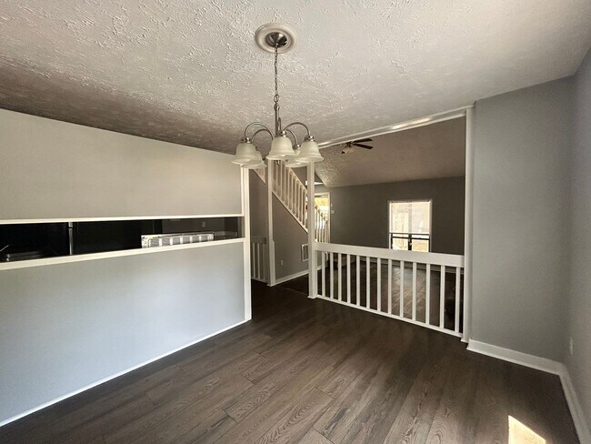Building Photo - 6466 Kelmscot Ct