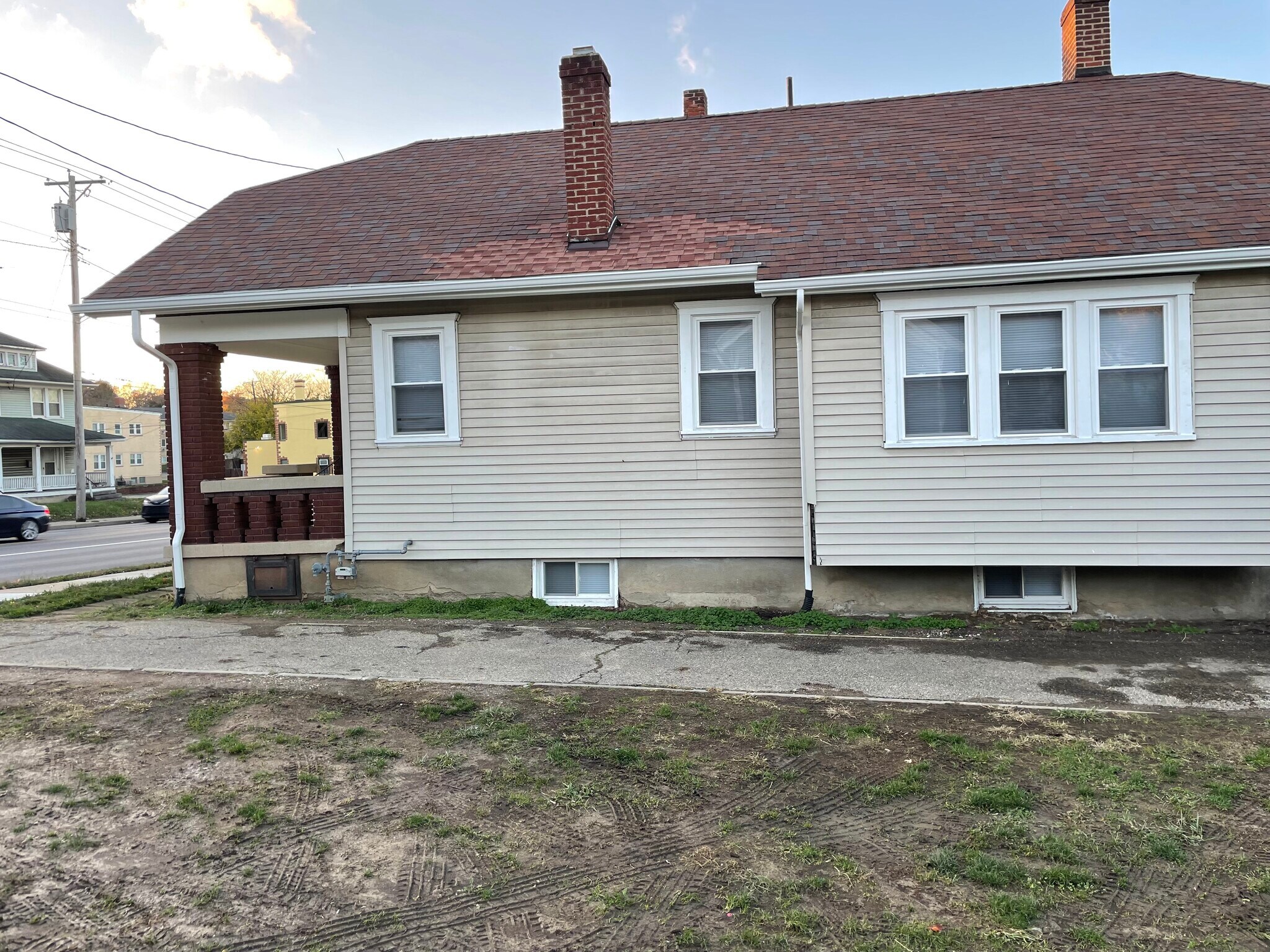 Building Photo - 2116 Wayne Ave