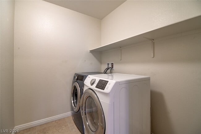 Building Photo - 6117 Riverwalk Falls St