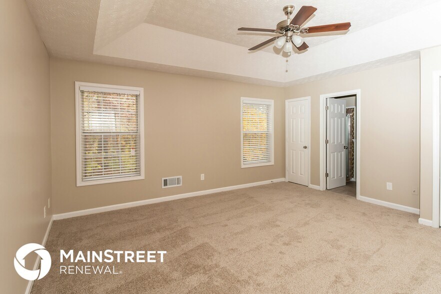 Building Photo - 127 Kingswood Dr