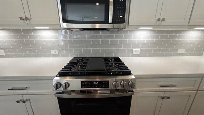 Building Photo - 4517 Broadwick St