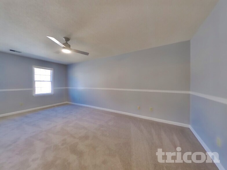 Building Photo - 4981 Brownwood Dr